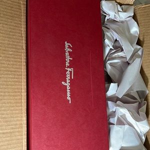 Salvatore Ferragamo slides 🎉🎉🎉flash sale 🎉🎉🎉